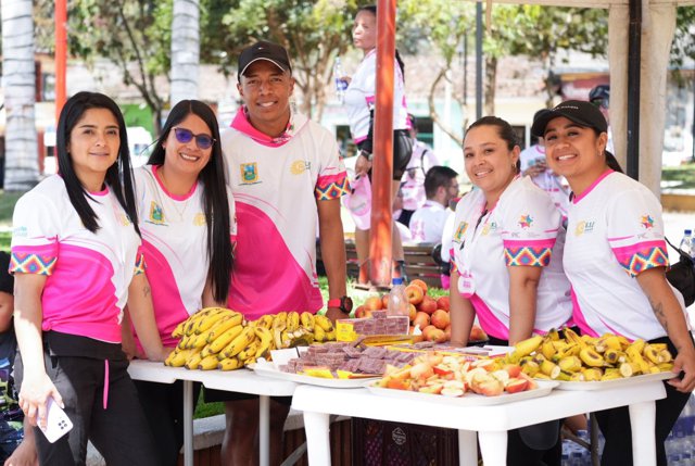 La Carrera Huellas Rosa llenó de esperanza las calles de Silvia6 La Carrera Huellas Rosa llenó de esperanza las calles de Silvia6