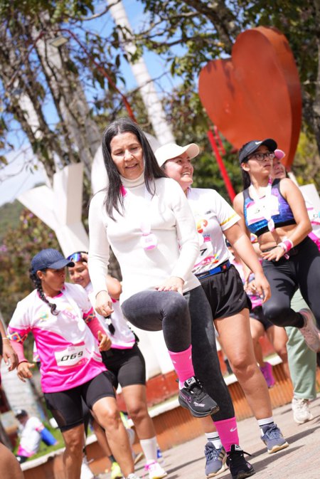 La Carrera Huellas Rosa llenó de esperanza las calles de Silvia8 La Carrera Huellas Rosa llenó de esperanza las calles de Silvia8