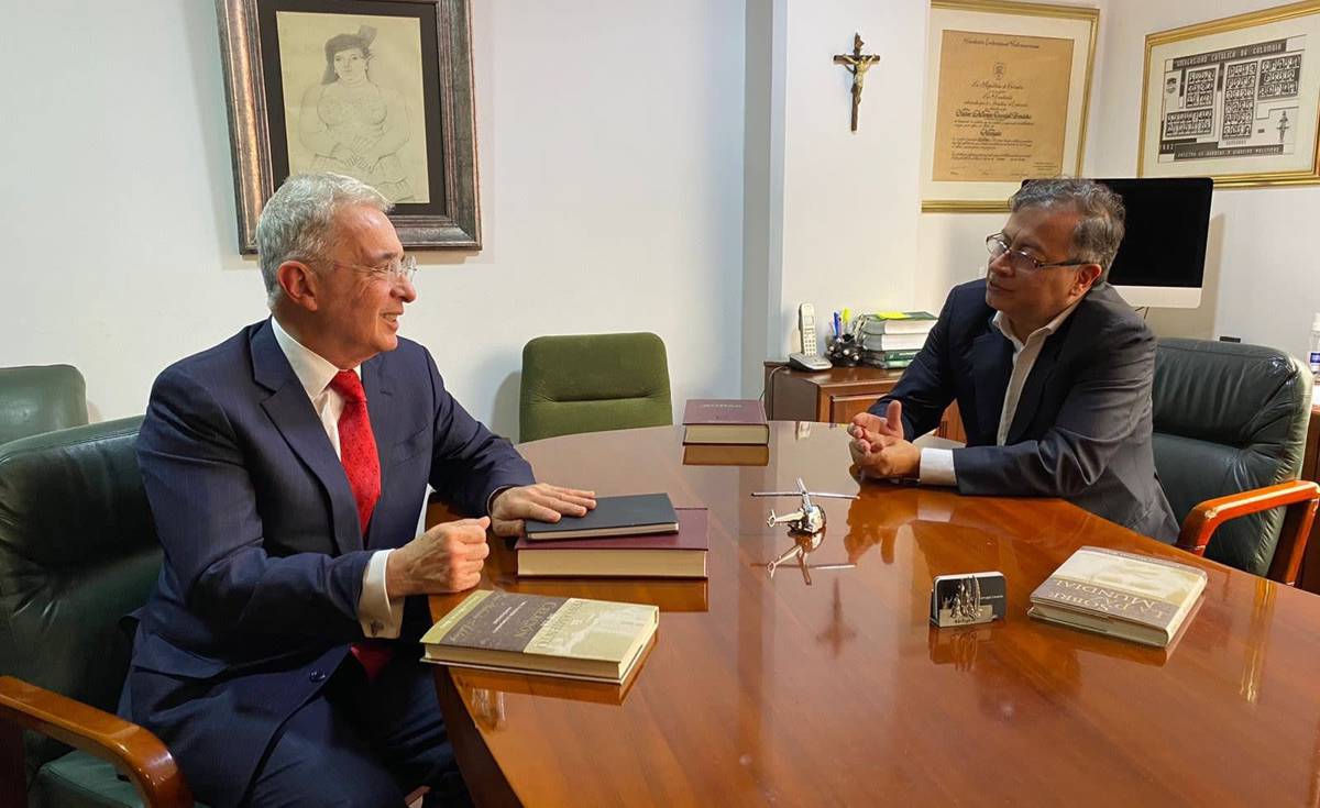 Petro-critica-decision-judicial-que-absolvio-a-Alvaro-Uribe.jpg
