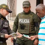 Policía visita escuelas y comercios de Guachené