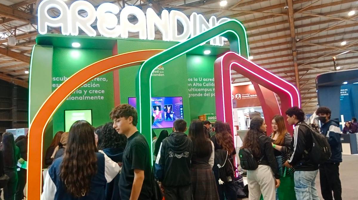 Destacada-participacion-de-Areandina-en-Expoestudiantes-2025-2.jpg