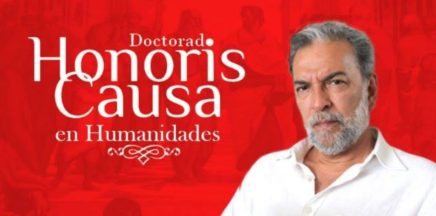 Honoris-Causa-en-literatura-para-Julio-Cesar-Londono-2.jpg