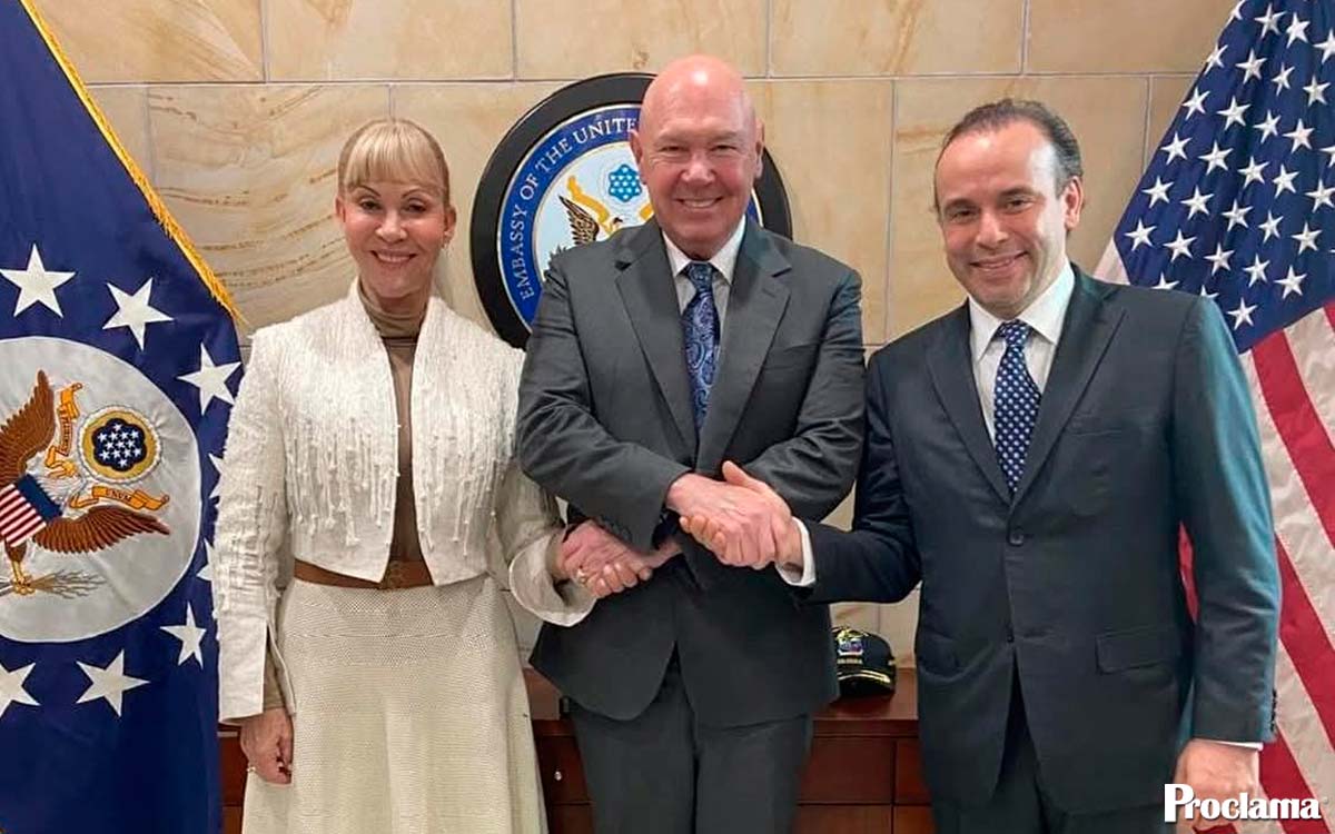 John-McNamara-dialoga-con-autoridades-del-Valle.jpg