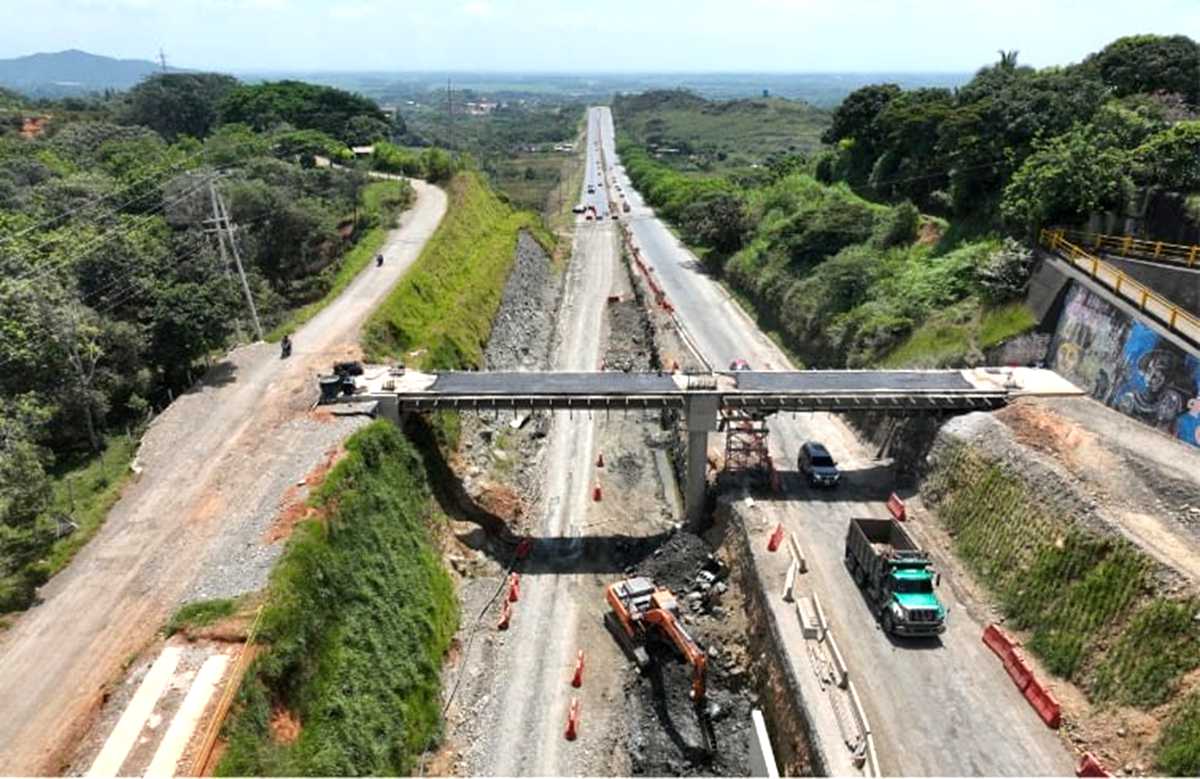 Mas-de-tres-millones-de-dolares-perdidos-en-la-doble-calzada-del-Cauca.jpg