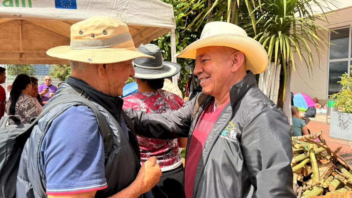 Nilson-Liz-oficializa-candidatura-campesina-al-Senado.jpg