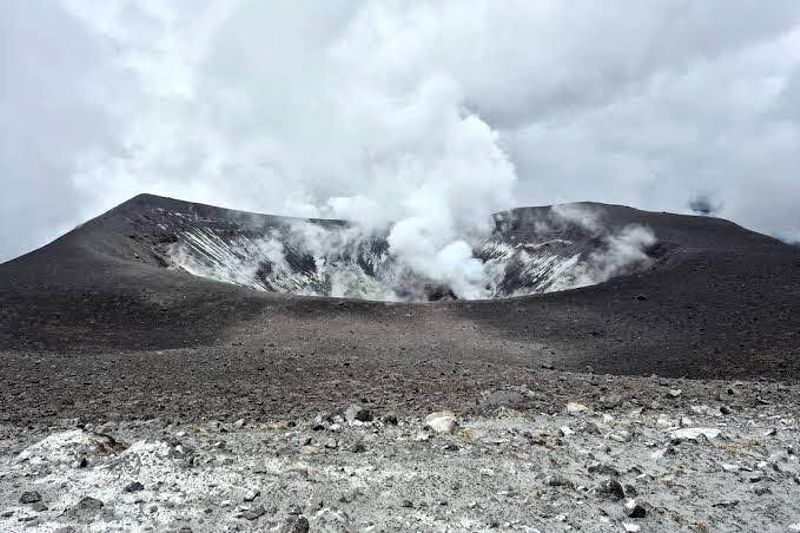 Volcan-Purace-en-alerta-amarilla-por-aumento-de-actividad-sismica.jpg