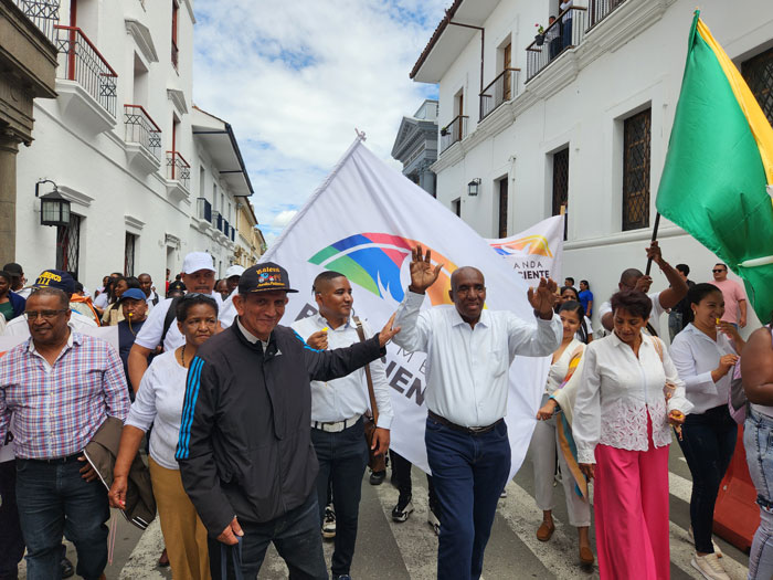 Arnulfo-Mostacilla-oficializa-su-candidatura-a-la-Cámara4