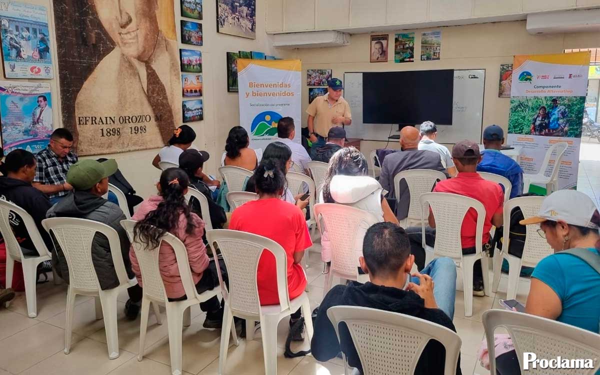 Cajibio-socializa-proyecto-rural-con-Mercy-Corps.jpg