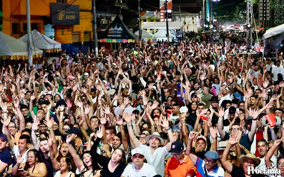 El-barrio-Obrero-abrió-la-Calle-de-la-Feria