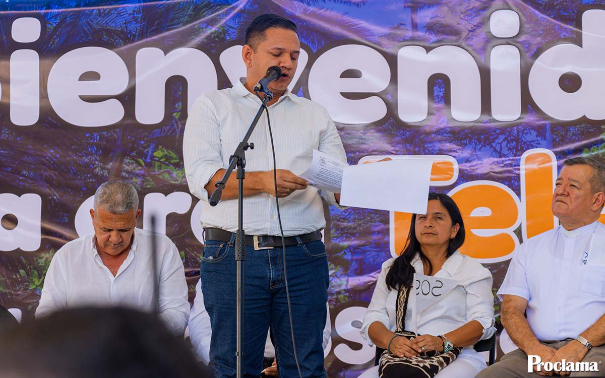 En-la-Teletón,-Amunorca-entrega-$5-millones-a-Mondomo