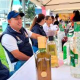 Hacienda del Cauca acerca servicios y combate contrabando