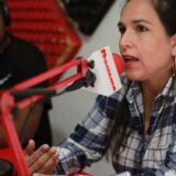 Lucy Amparo asume la L-102 y desafía a la cúpula liberal