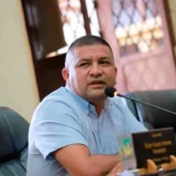 Víctor Armero deja la Asamblea y busca la Cámara