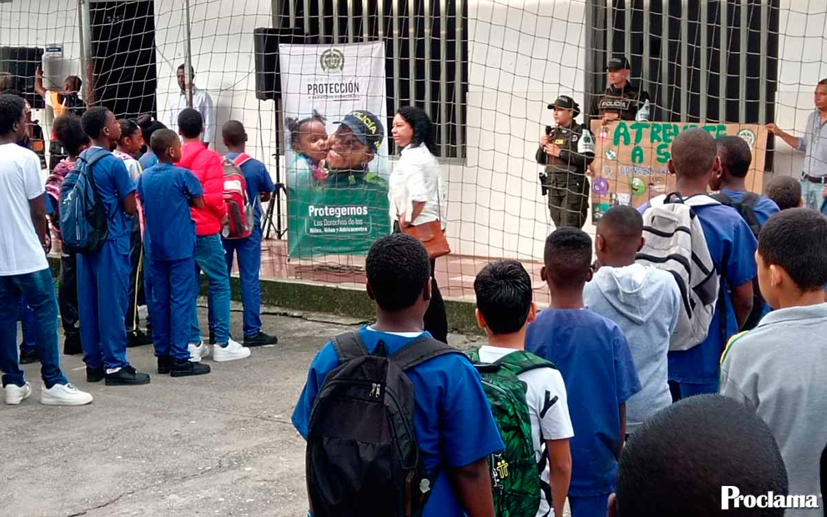 Autoridades acompañan retorno escolar en Puerto Tejada Autoridades acompañan retorno escolar en Puerto Tejada
