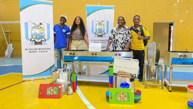 Guapi fortalece la educación rural con entrega de menaje escolar
