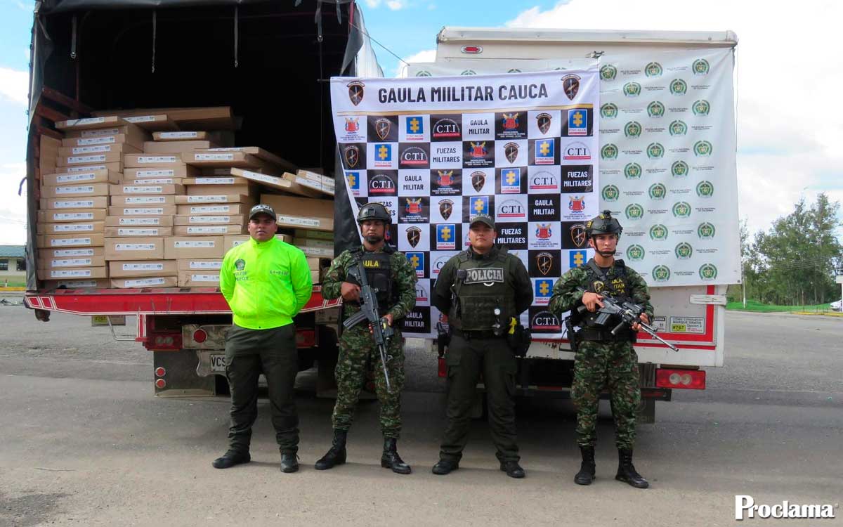 Policia-recupera-camiones-y-mercancia-valorada-en-67-millones.jpg