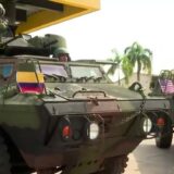 Estados Unidos entrega blindados al Ejército tras cita presidencial