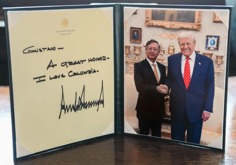 Les-duele-que-Petro-no-haya-sido-humillado.jpg