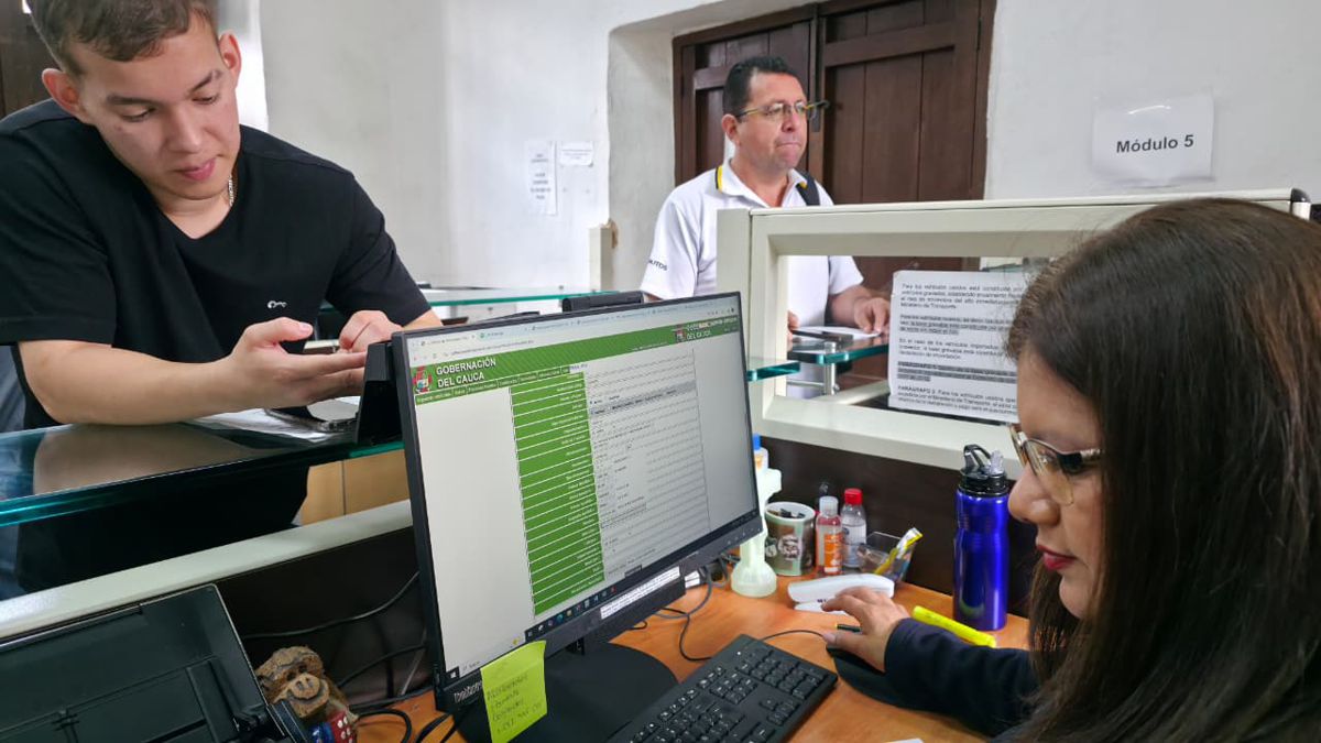 MODERNIZACION-TECNOLOGICA-IMPULSO-EL-RECAUDO-DEL-IMPUESTO-VEHICULAR-EN-EL-CAUCA-DURANTE-2025.jpg