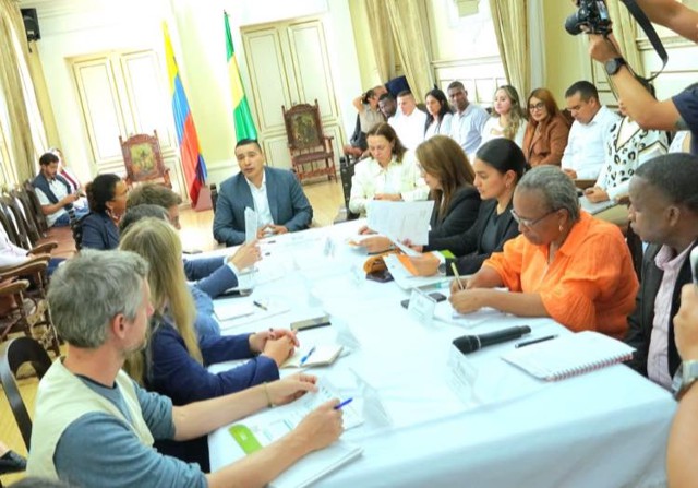 Octavio Guzmán responde en territorio caucano - Niñez Octavio Guzmán responde en territorio caucano - Niñez