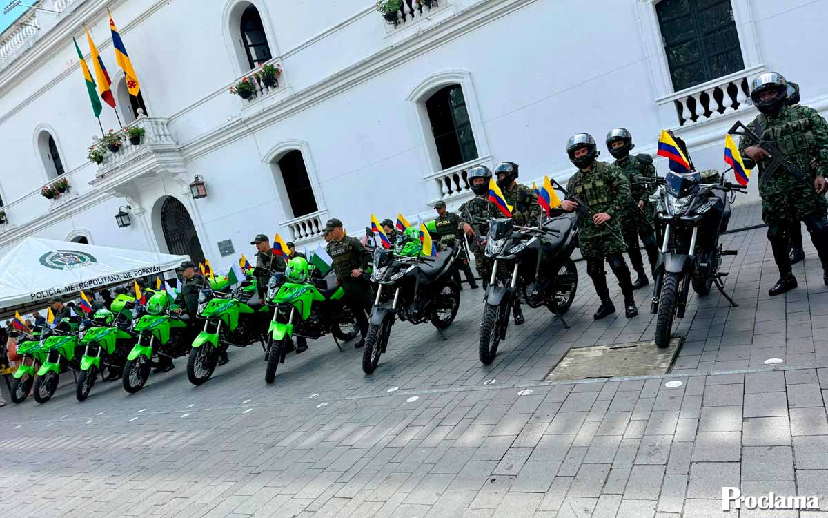 Popayán entrega 17 vehículos a la Policía