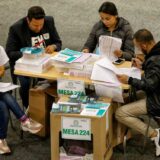 750.000 testigos vigilarán elecciones del domingo en Colombia
