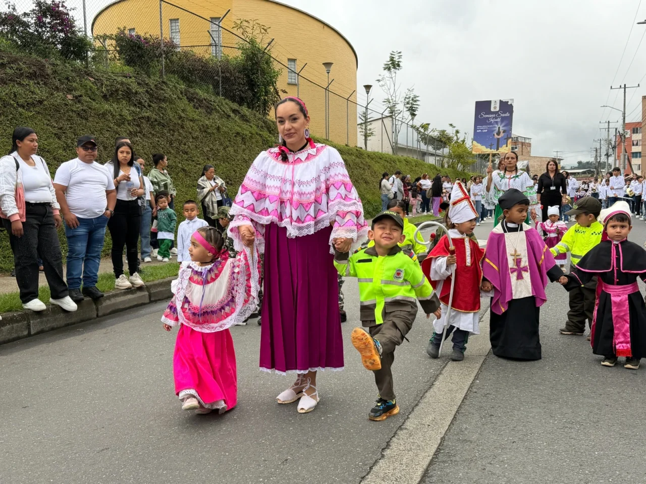 Desde-la-primera-infancia-Comfacauca-mantiene-viva-la-esencia-de-la-Semana-Santa-1280x960.webp