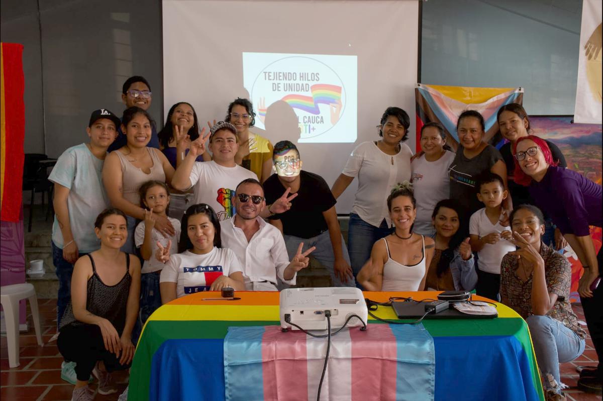 Diez años después del Acuerdo de Paz, investigación advierte avances limitados en las medidas para la equidad de género
