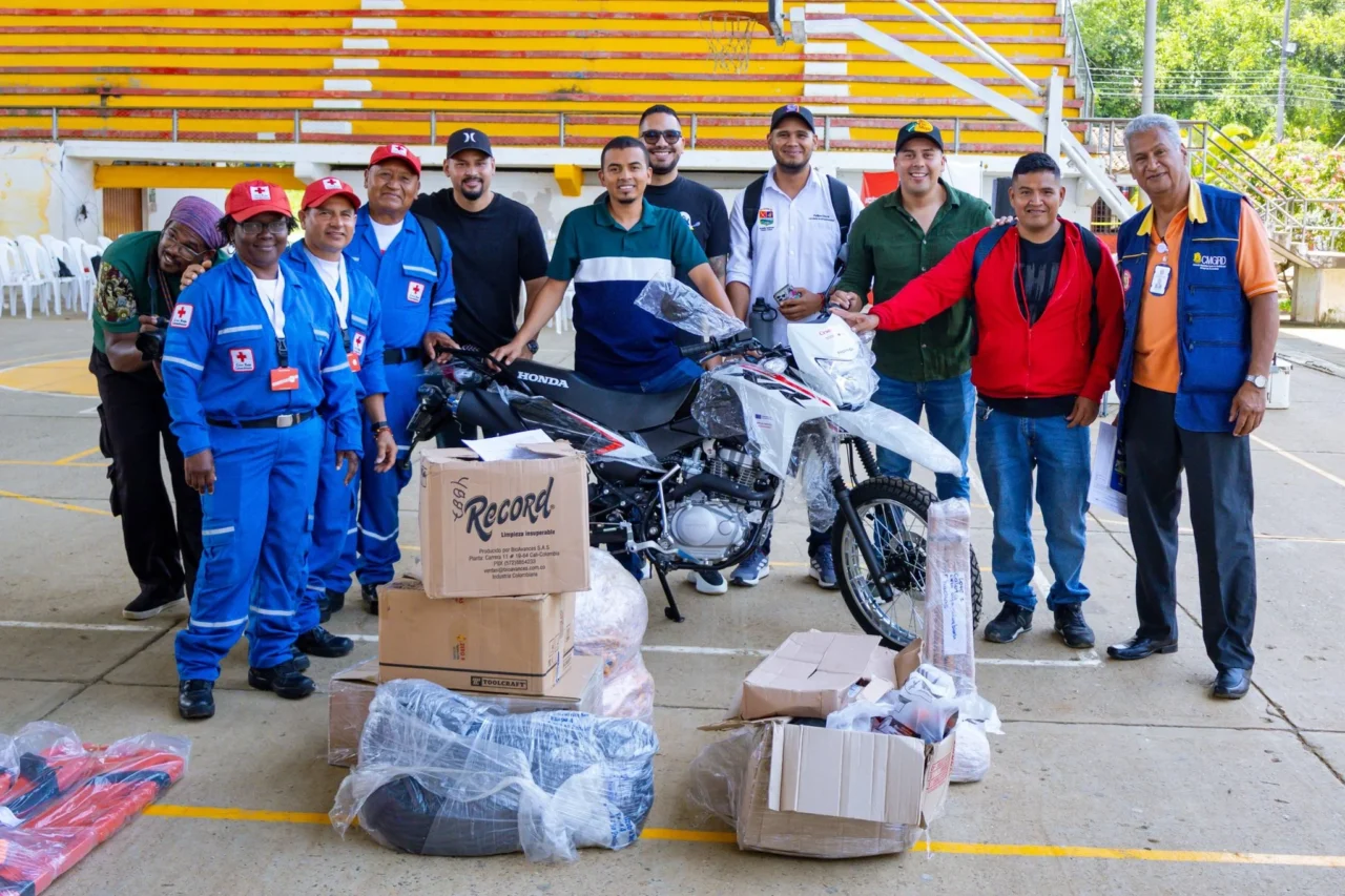 Entrega-de-motocicletas-y-equipos-de-emergencia-a-la-Cruz-Roja-y-la-Defensa-Civil-en-Caloto-con-apoyo-internacional-1280x853.webp