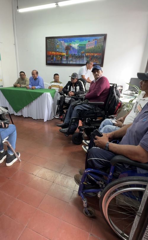¿Liquidar Asmet Salud? Pacientes advierten que sería una “sentencia de muerte” para miles en Colombia.
