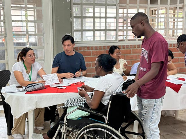 Puerto Tejada entrega kits alimentarios a población con discapacidad. Puerto Tejada entrega kits alimentarios a población con discapacidad.
