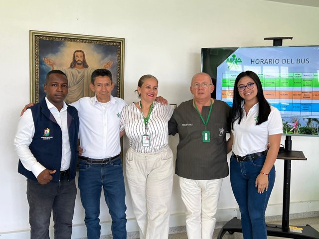 Puerto Tejada refuerza trabajo, estudio y transporte escolar