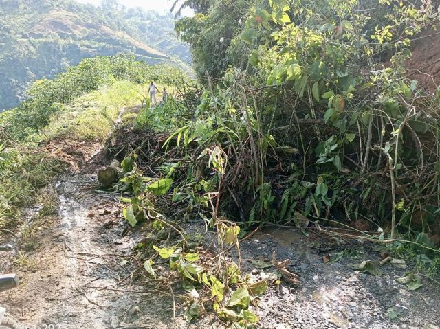 Remueven deslizamientos en la vía Los Pinos – Melcho en Piendamó Remueven deslizamientos en la vía Los Pinos – Melcho en Piendamó
