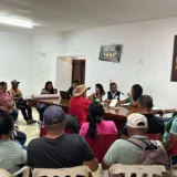 Reunión entre la Alcaldía de Caloto y caficultores para gestionar kits de secado de café en marzo de 2026