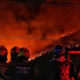 Incendio en los sectores de Los Lagos y Charco Azul en Cali dejó 41 viviendas afectadas y cerca de 200 personas damnificadas, con atención de autoridades y entrega de ayudas humanitarias