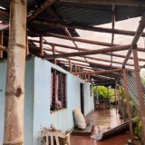 Equipos de la Administración Municipal verifican daños en viviendas afectadas por vendaval y fuertes lluvias en el municipio