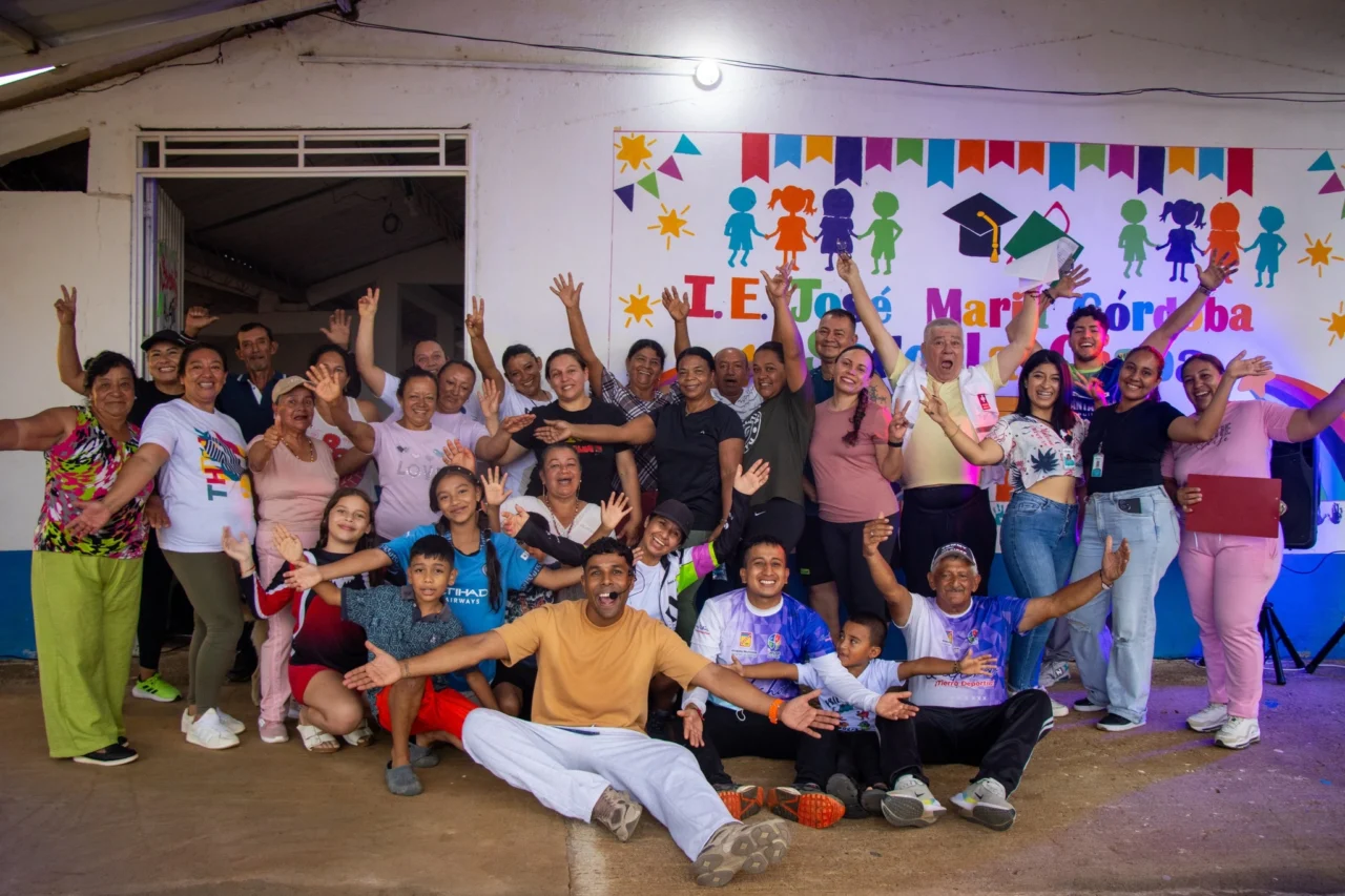 Actividad-fisica-reune-a-comunidad-en-Mondomo-1280x853.webp