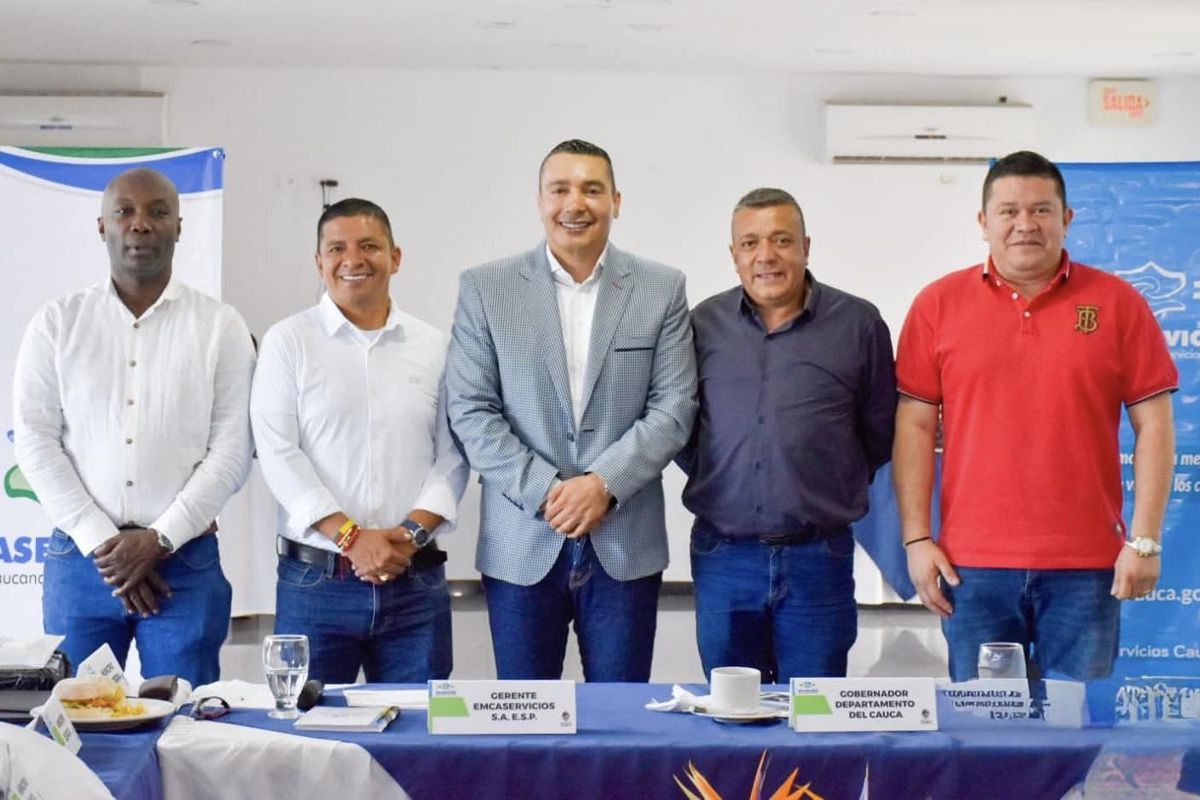 Alcalde-de-Silvia-llega-a-junta-directiva-de-Emcaservicios.jpg