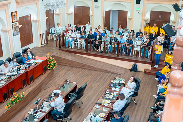 Asamblea entrega 'Orden del Gran Cauca' al Comité de Cafeteros Asamblea entrega 'Orden del Gran Cauca' al Comité de Cafeteros
