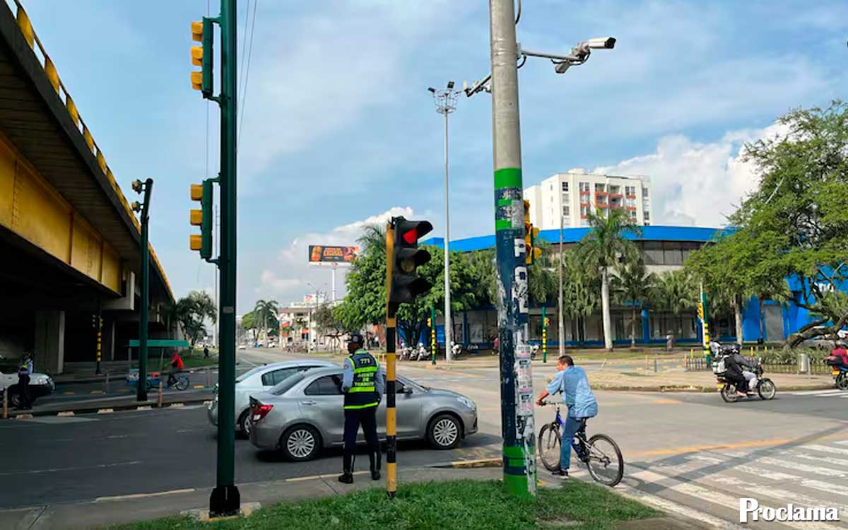 Cali-ofrece-recompensa-por-ataques-a-semáforos