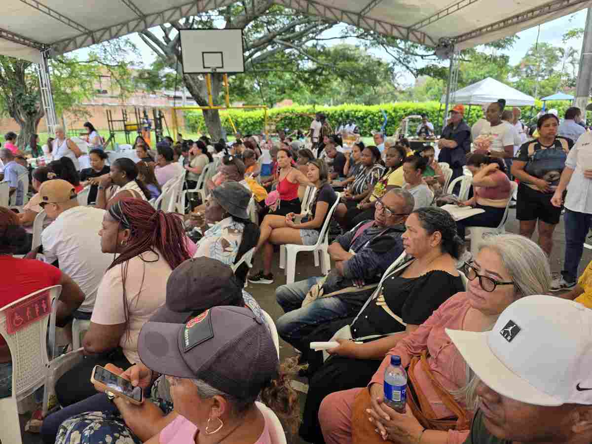 EMCALI-realizo-jornada-de-atencion-directa-en-la-Comuna-13-de-Cali.jpg