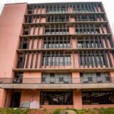 Petro inaugura edificio universitario y fija meta educativa
