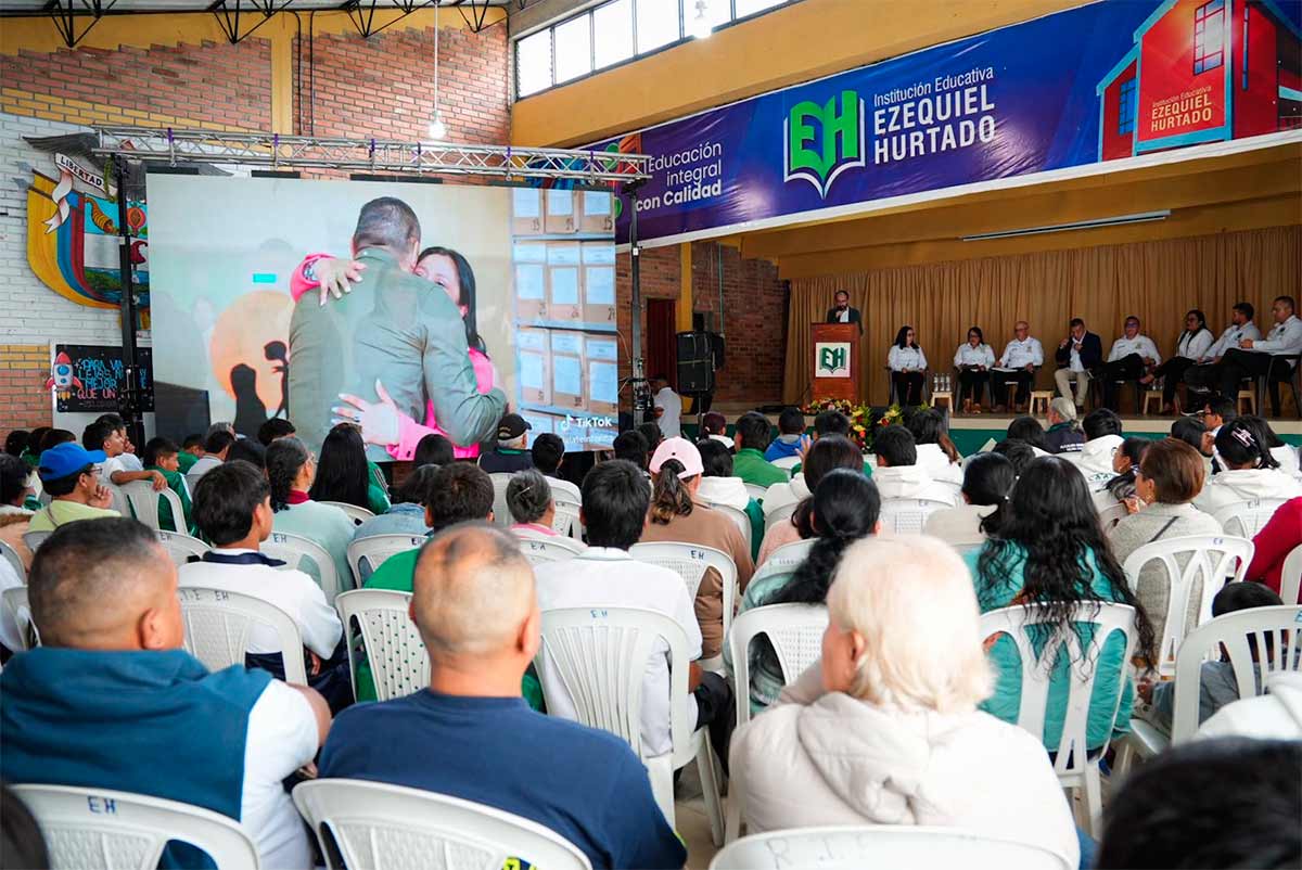 Silvia-presento-resultados-de-gestion-2025-ante-la-comunidad2.jpg