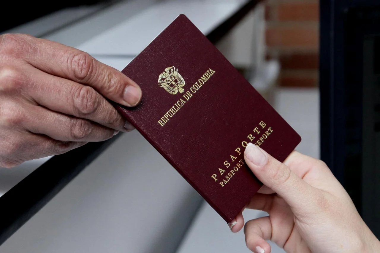 Trámite de pasaportes suspendido por fallas (2) Trámite de pasaportes suspendido por fallas (2)