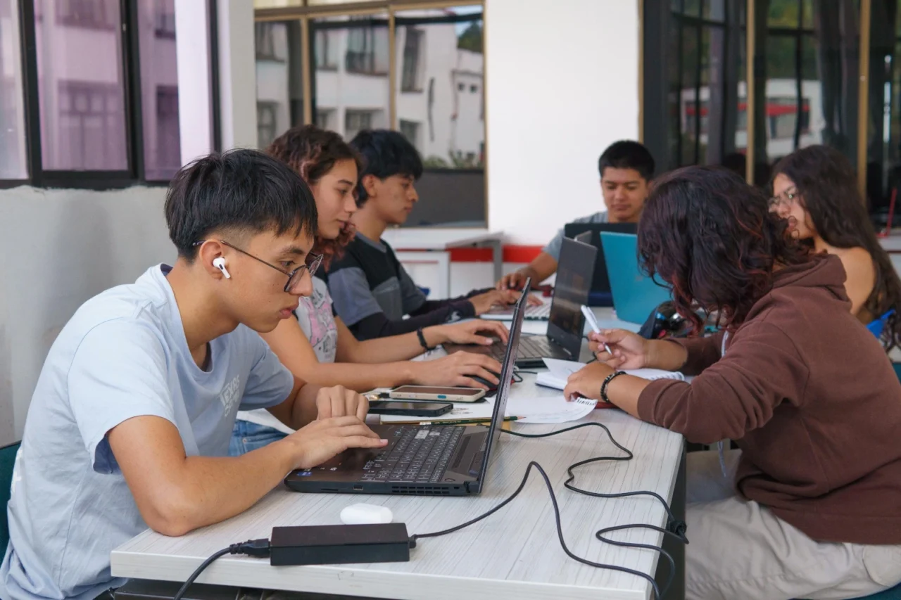 Unicauca lanza ingeniería virtual en inteligencia artificial