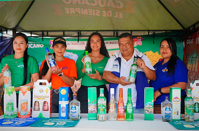 "Vive la tradición con el sabor de nuestra tierra": Aguardiente Caucano "Vive la tradición con el sabor de nuestra tierra": Aguardiente Caucano