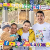 Niños y niñas participan en una jornada de juego e integración durante la celebración del Día de la Niñez en Paispamba