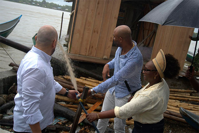 Agua llega a Puerto Cali con avance del acueducto de Guapi