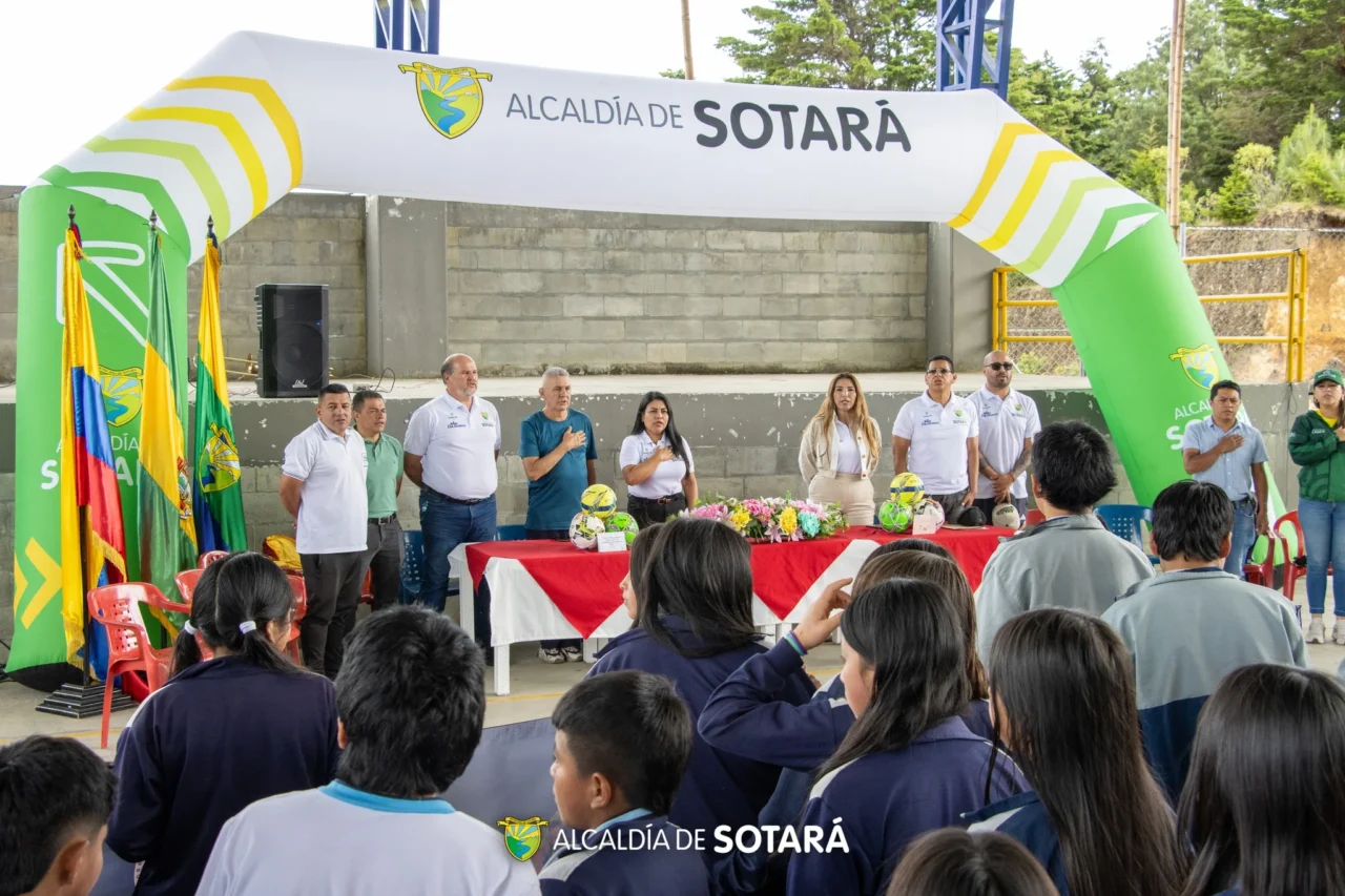 Estudiantes-participan-en-la-fase-municipal-de-los-Juegos-Intercolegiados-Superate-2026-en-competencias-deportivas-escolares-1280x853.webp
