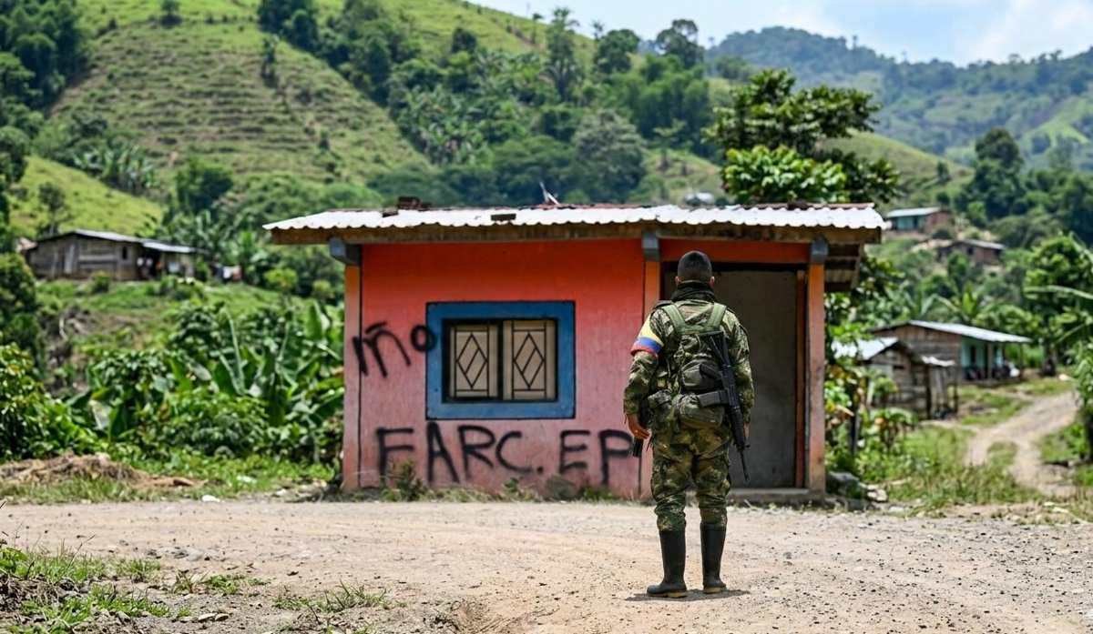 FARC-EP-anuncia-cese-armado-por-elecciones2.jpg